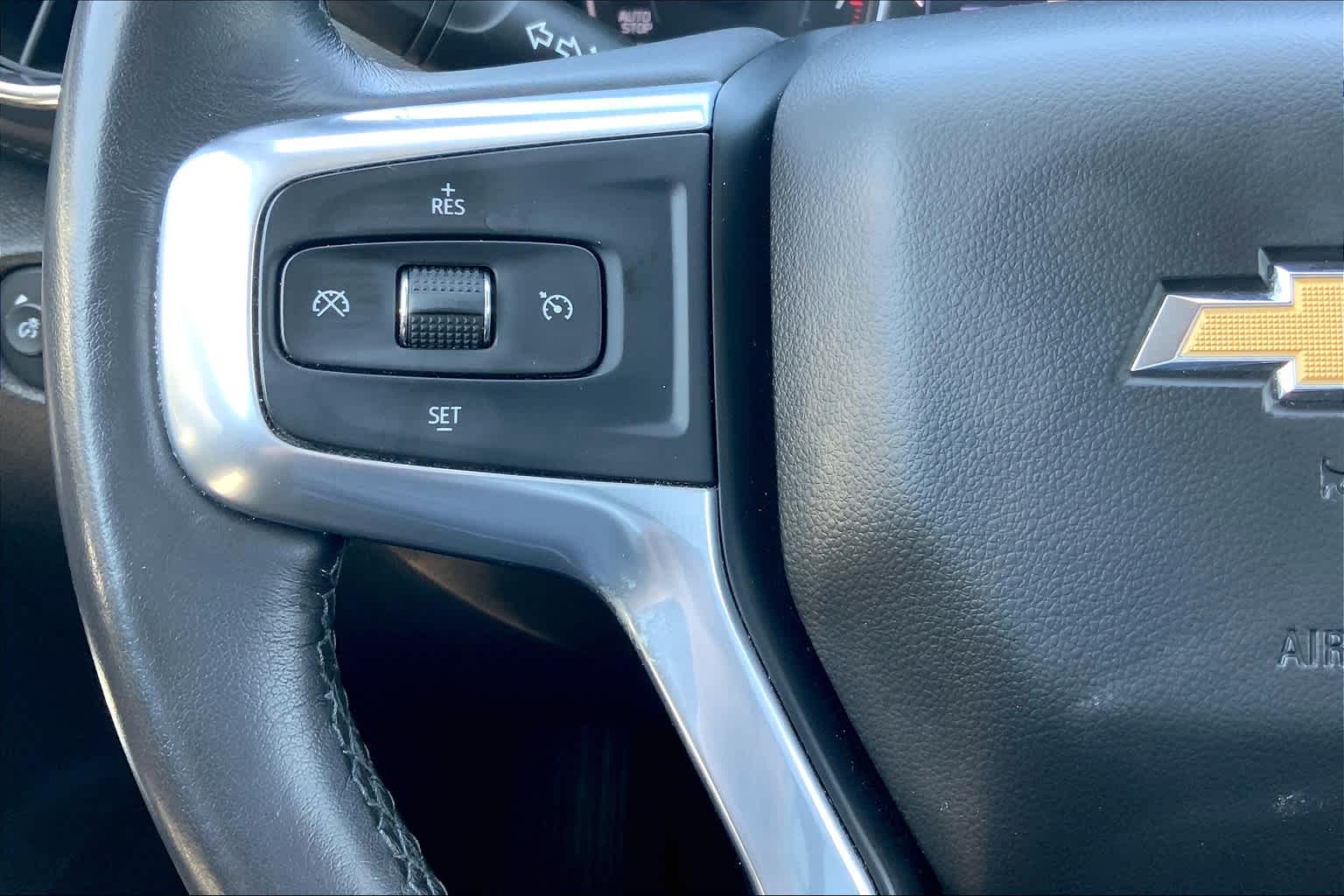 Used 2020 BLACK Chevrolet LT image 23