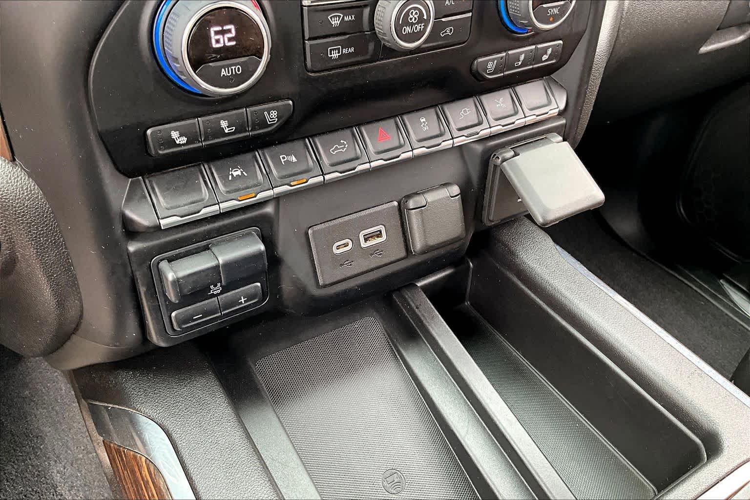 car-gallery-32
