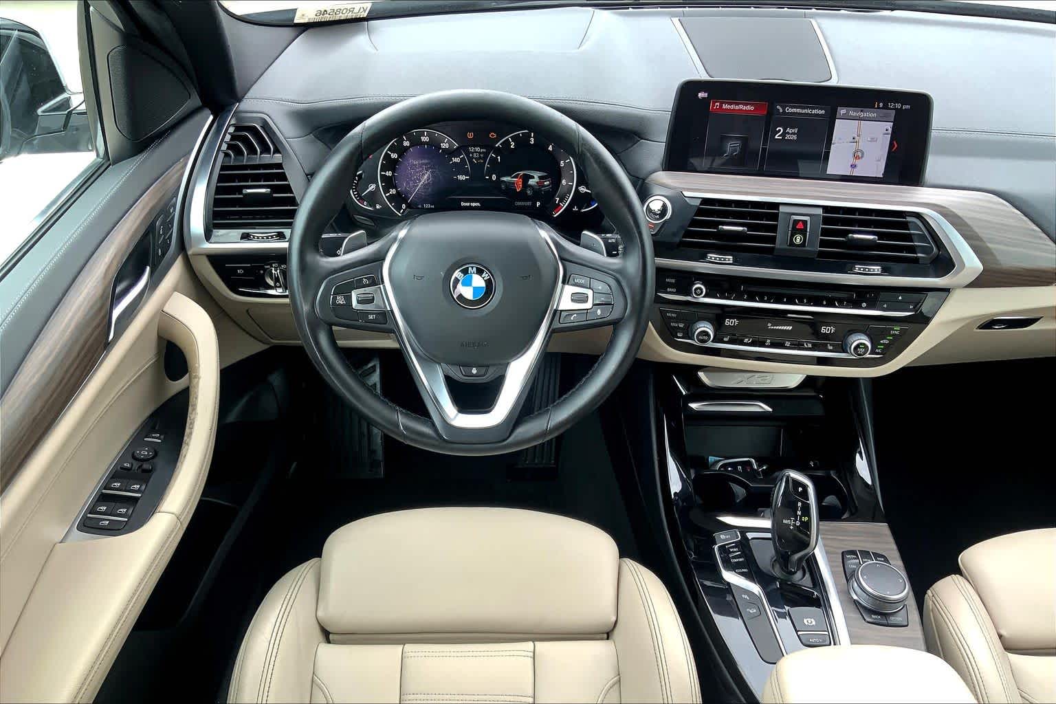 View vehicle photo 5