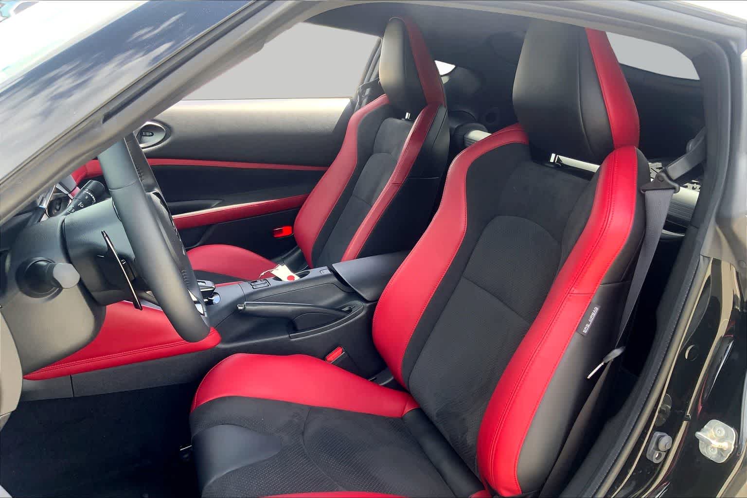 View vehicle photo 6