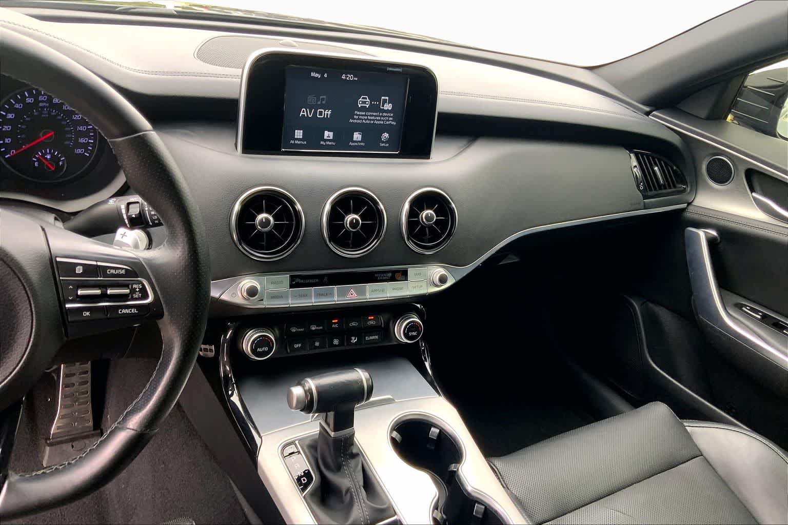 View vehicle photo 6
