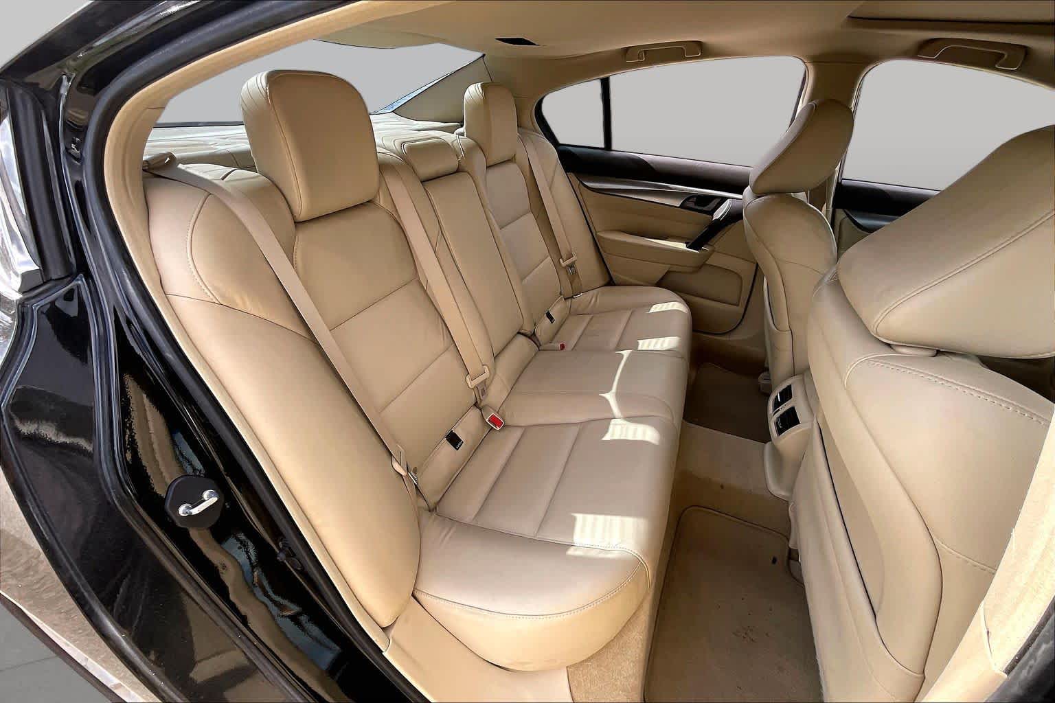 2010 Acura TL photo 17 of 31