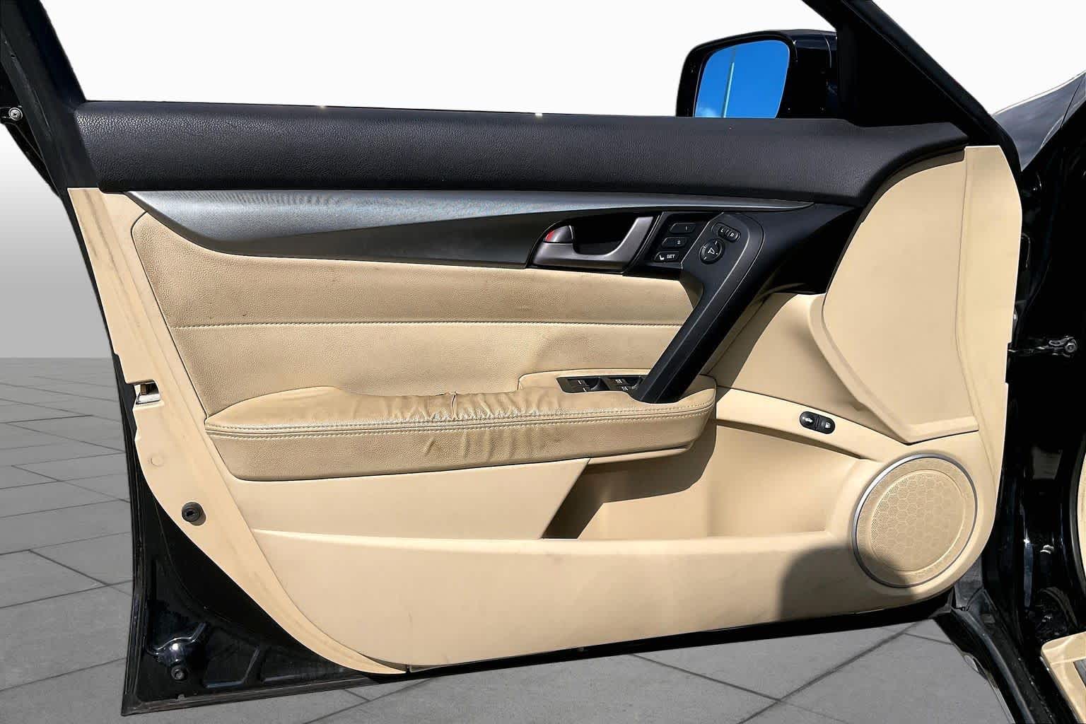 2010 Acura TL photo 19 of 31