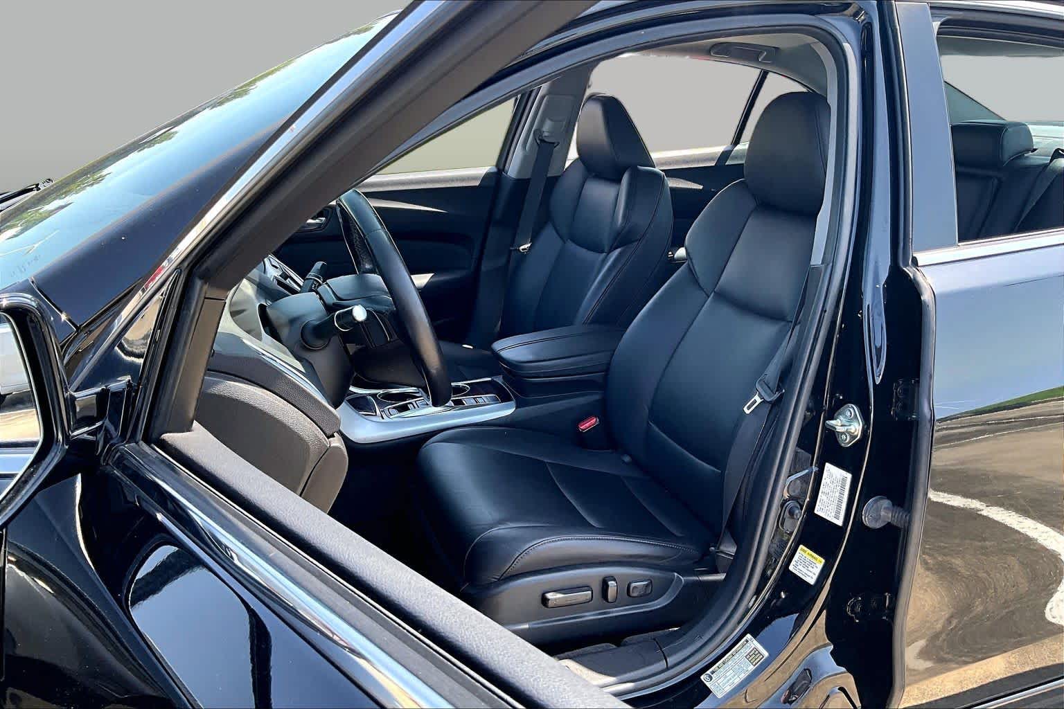 2016 Acura TLX V6 Crystal Black Pearl at Lexus Southwest Houston