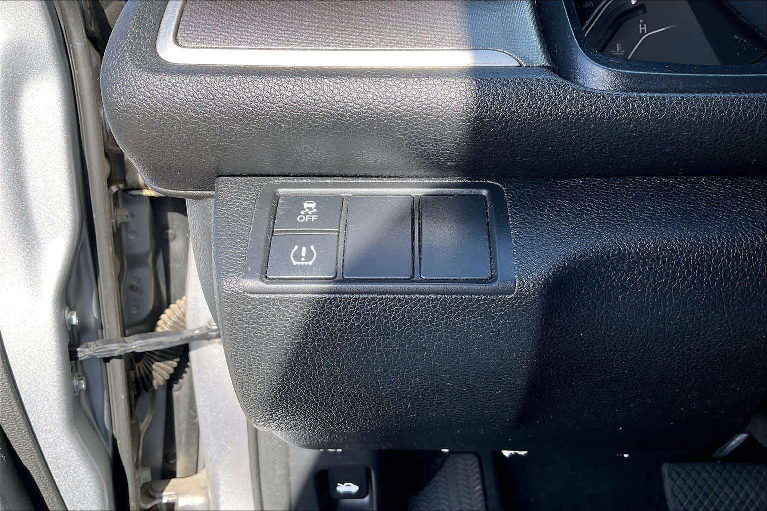 2017 Honda Civic Sedan photo 33 of 34