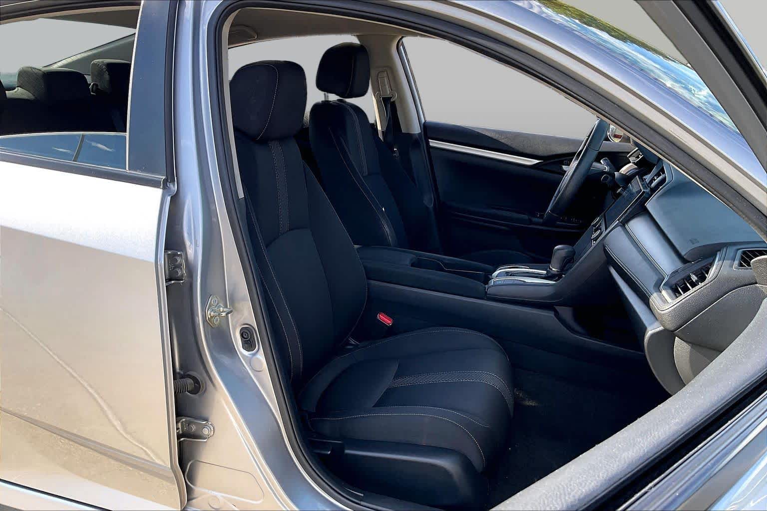 2017 Honda Civic Sedan photo 8 of 34