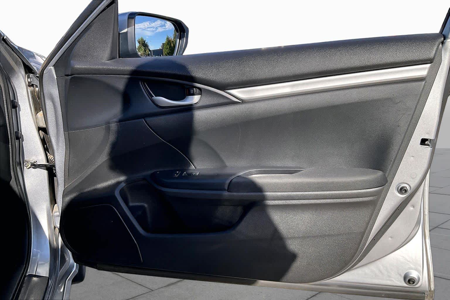 2017 Honda Civic Sedan photo 20 of 34