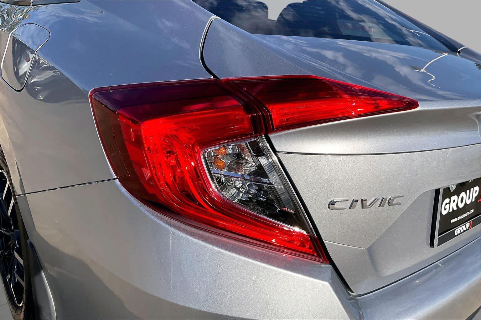 2017 Honda Civic Sedan photo 26 of 34