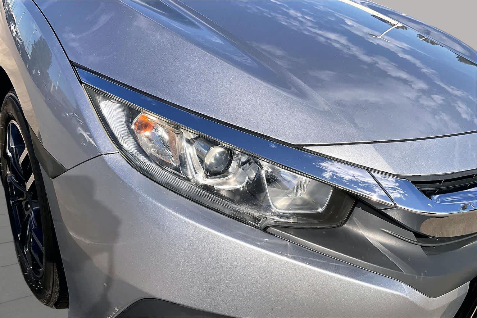 2017 Honda Civic Sedan photo 25 of 34