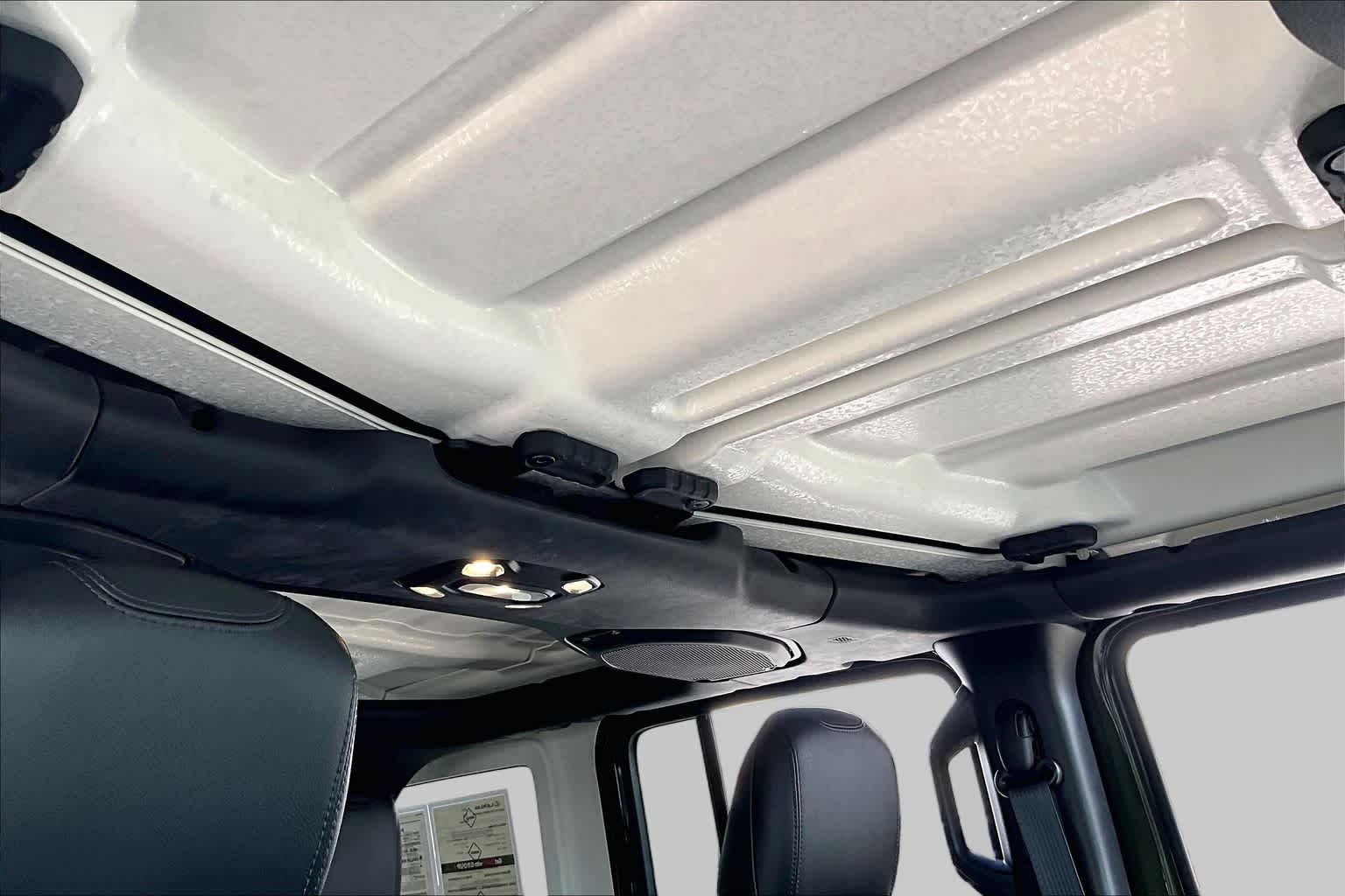 2023 Jeep Wrangler photo 13 of 35