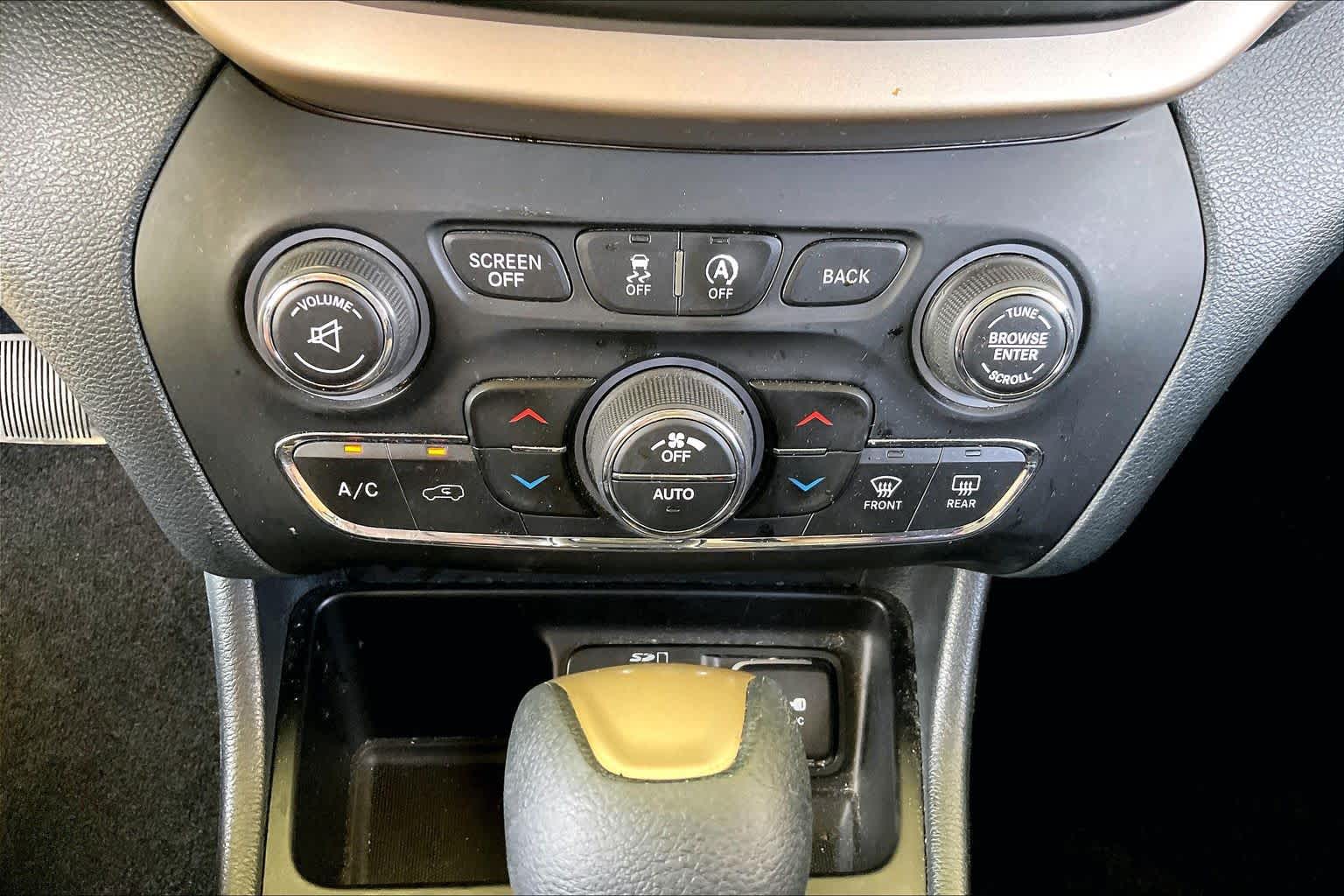 2015 Jeep Cherokee Latitude Granite Crystal Metallic Clearcoat at Texan GMC Buick