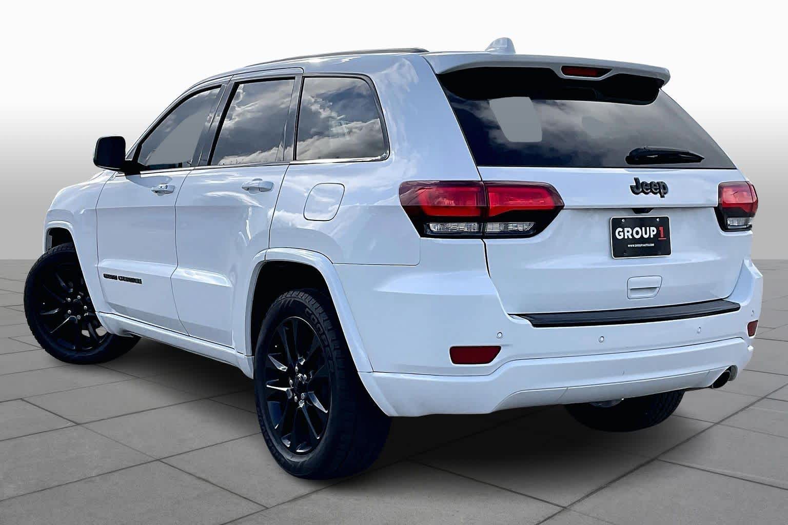 2018 Jeep Grand Cherokee Altitude Bright White Clearcoat at AutoNation Toyota Gulf Fwy