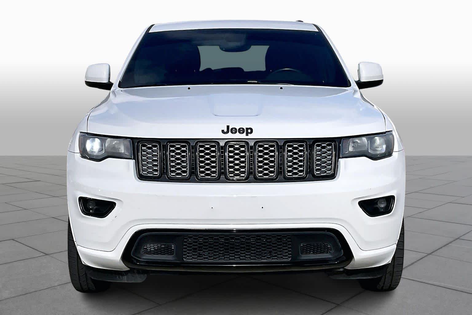 2018 Jeep Grand Cherokee Altitude Bright White Clearcoat at AutoNation Toyota Gulf Fwy