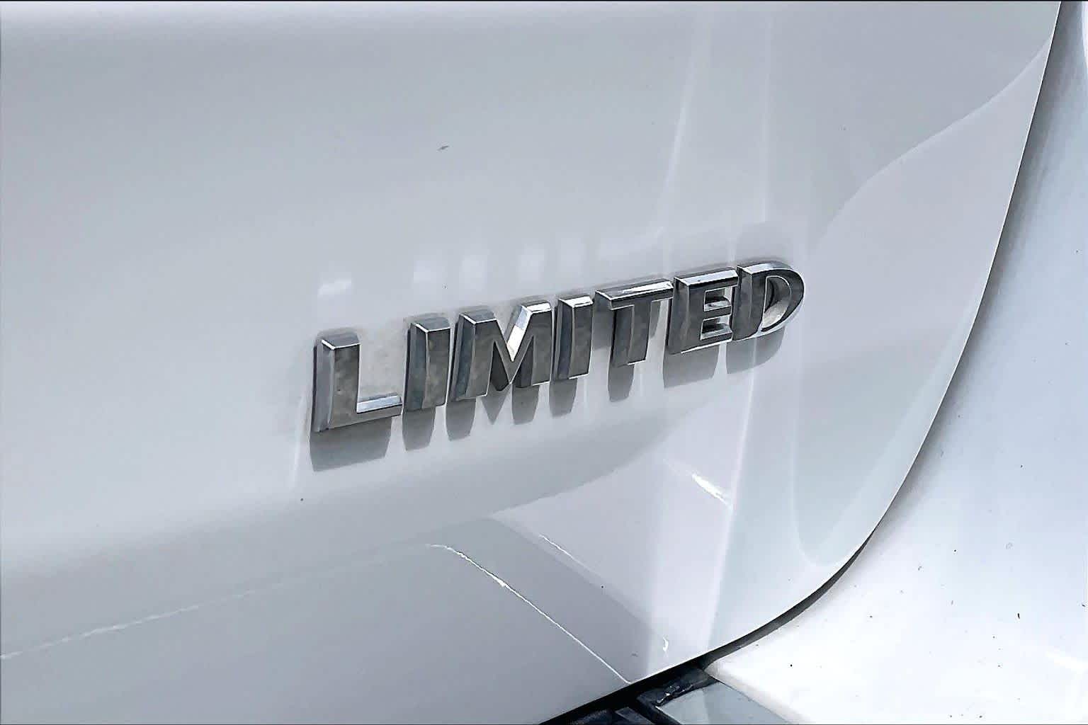 2021 Jeep Grand Cherokee Limited Bright White Clearcoat at Turner Chevrolet
