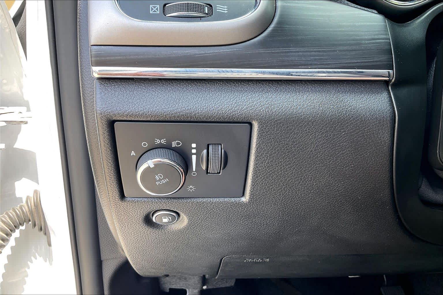 2021 Jeep Grand Cherokee Limited Bright White Clearcoat at Turner Chevrolet