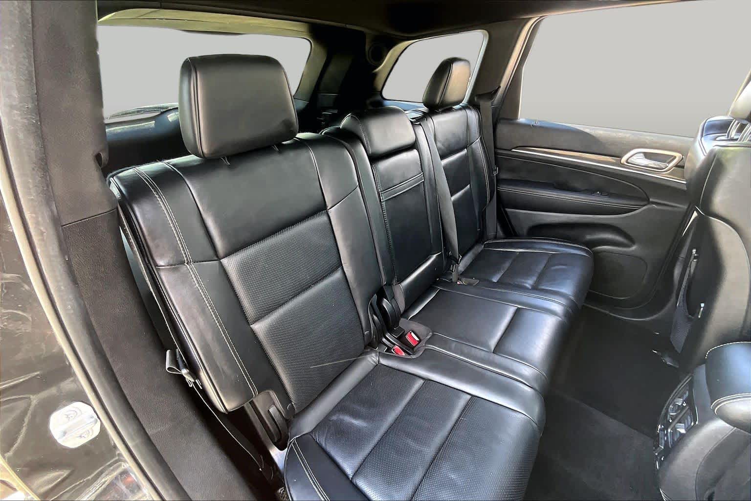 2015 Jeep Grand Cherokee photo 17 of 34