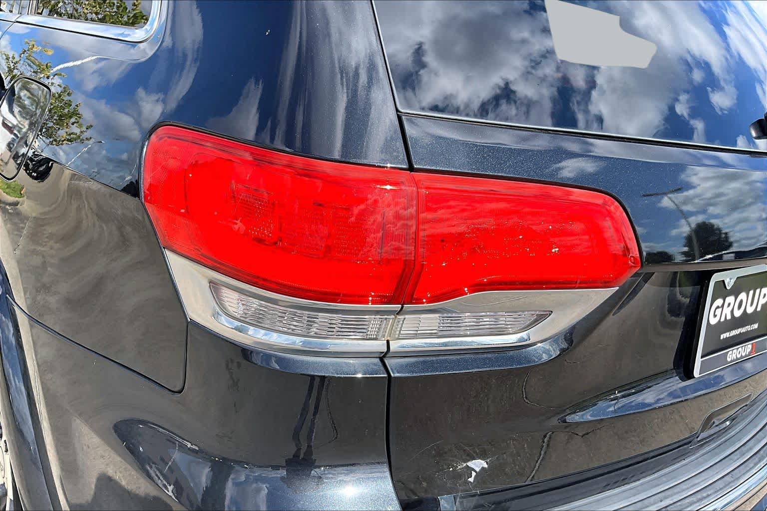 2015 Jeep Grand Cherokee photo 26 of 34