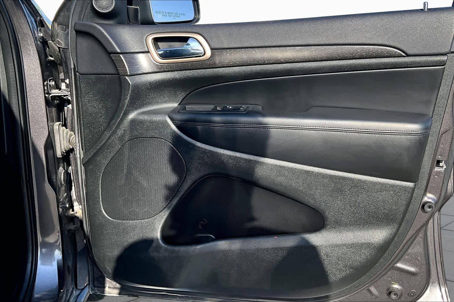2015 Jeep Grand Cherokee Laredo Granite Crystal Metallic Clearcoat at Lexus Southwest Houston
