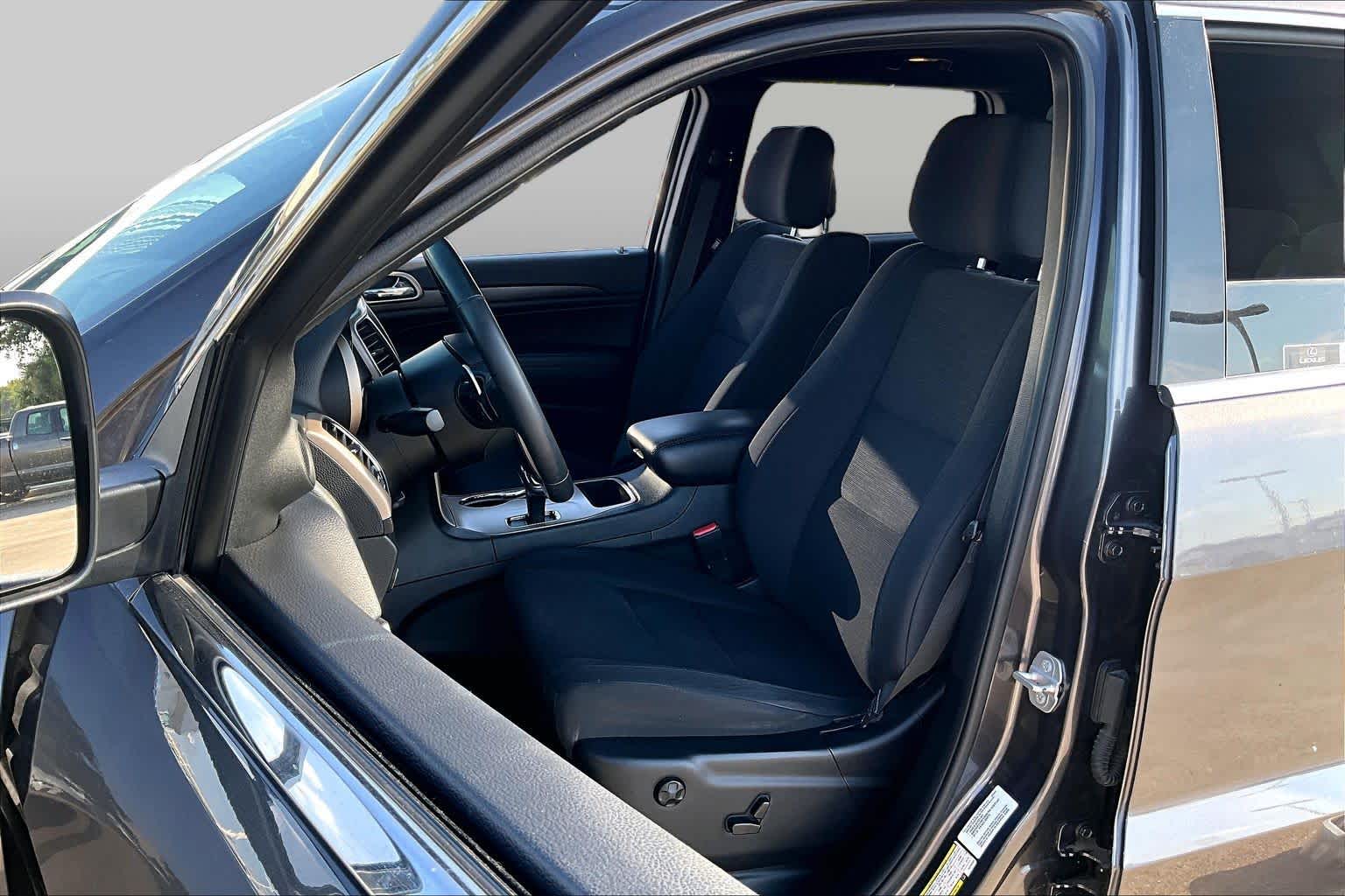 2015 Jeep Grand Cherokee Laredo Granite Crystal Metallic Clearcoat at Lexus Southwest Houston