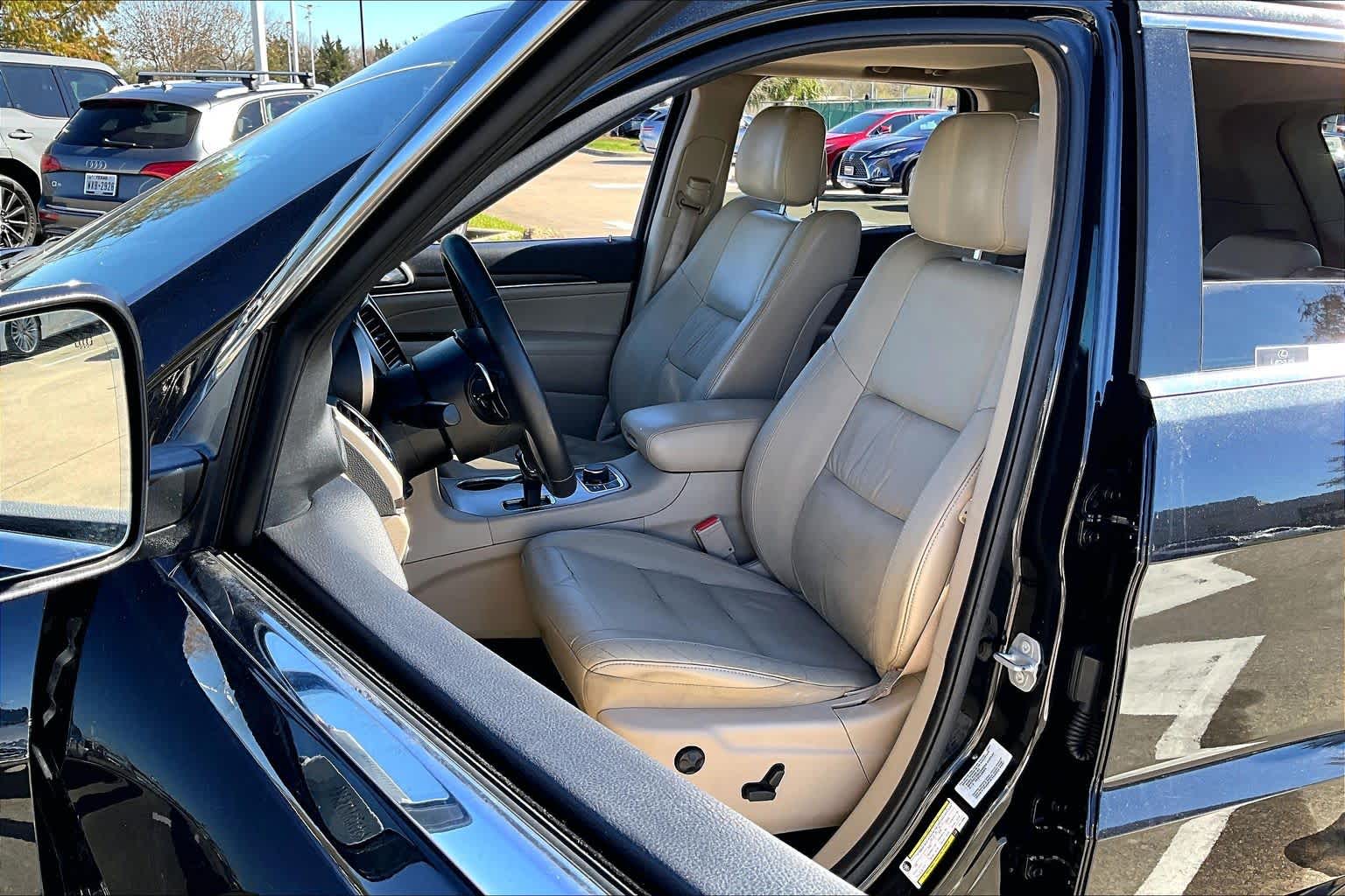 2015 Jeep Grand Cherokee Limited Brilliant Black Crystal Pearlcoat at Sterling McCall Acura