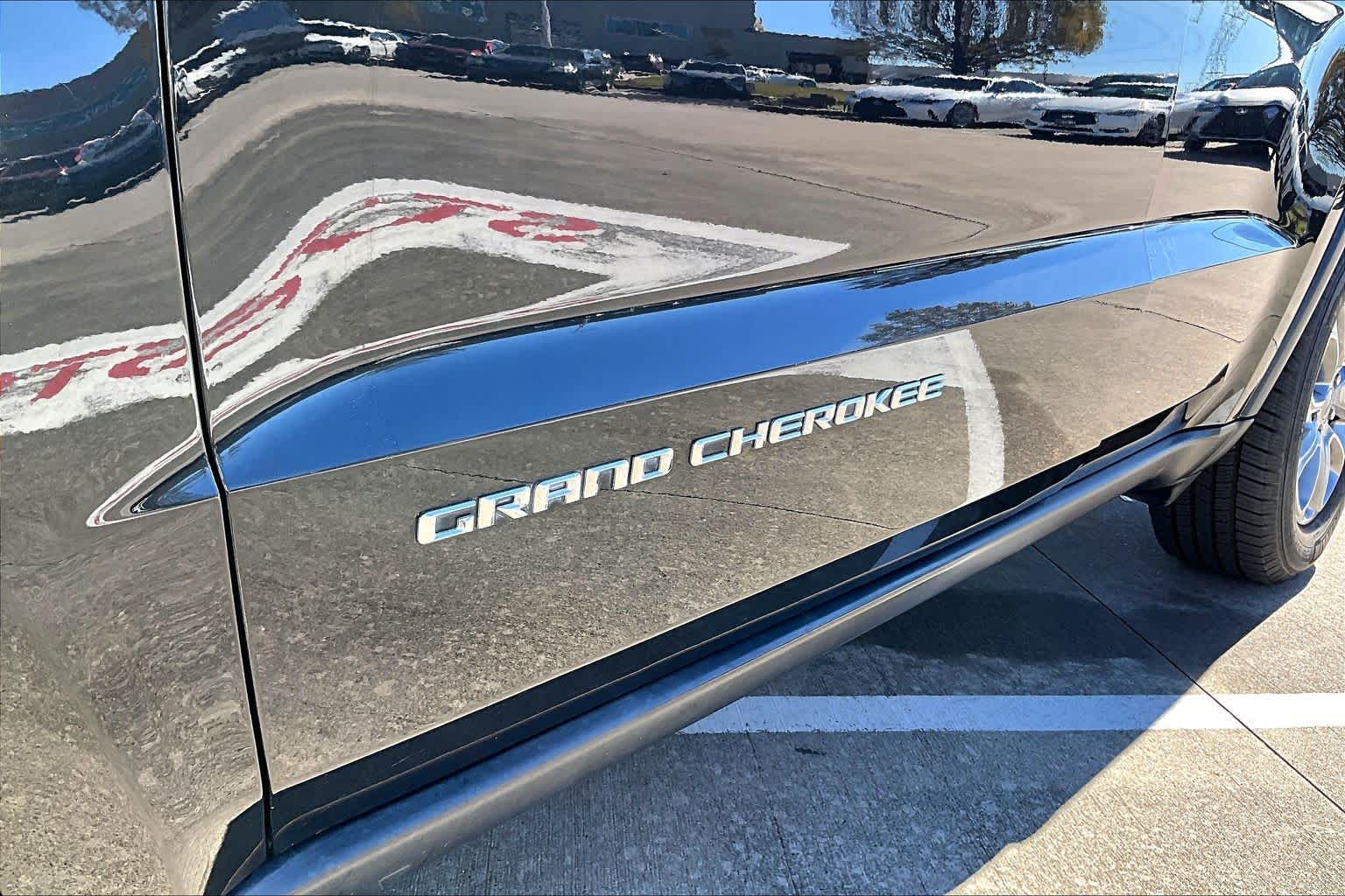 2015 Jeep Grand Cherokee Limited Brilliant Black Crystal Pearlcoat at Sterling McCall Acura