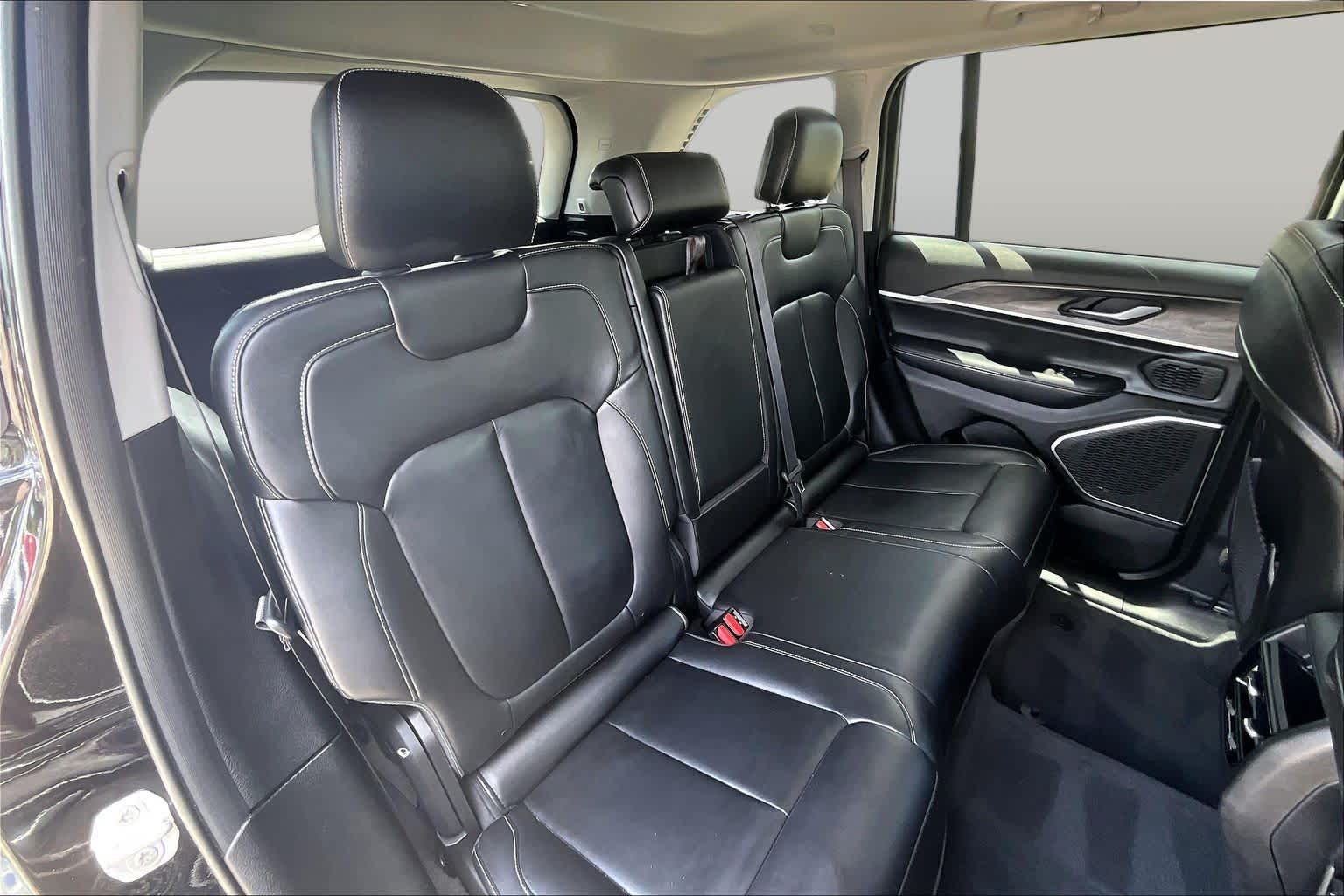 2022 Jeep Grand Cherokee Limited Diamond Black Crystal Pearlcoat at Tomball Chrysler Dodge Jeep Ram