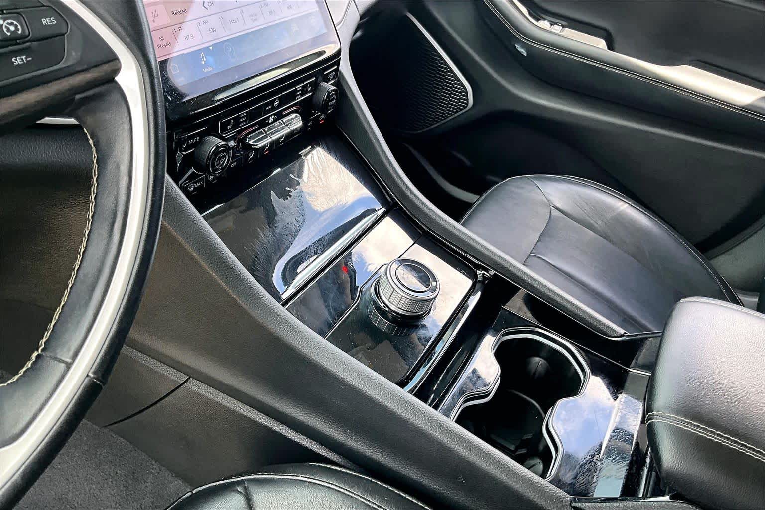 2022 Jeep Grand Cherokee Limited Diamond Black Crystal Pearlcoat at Tomball Chrysler Dodge Jeep Ram