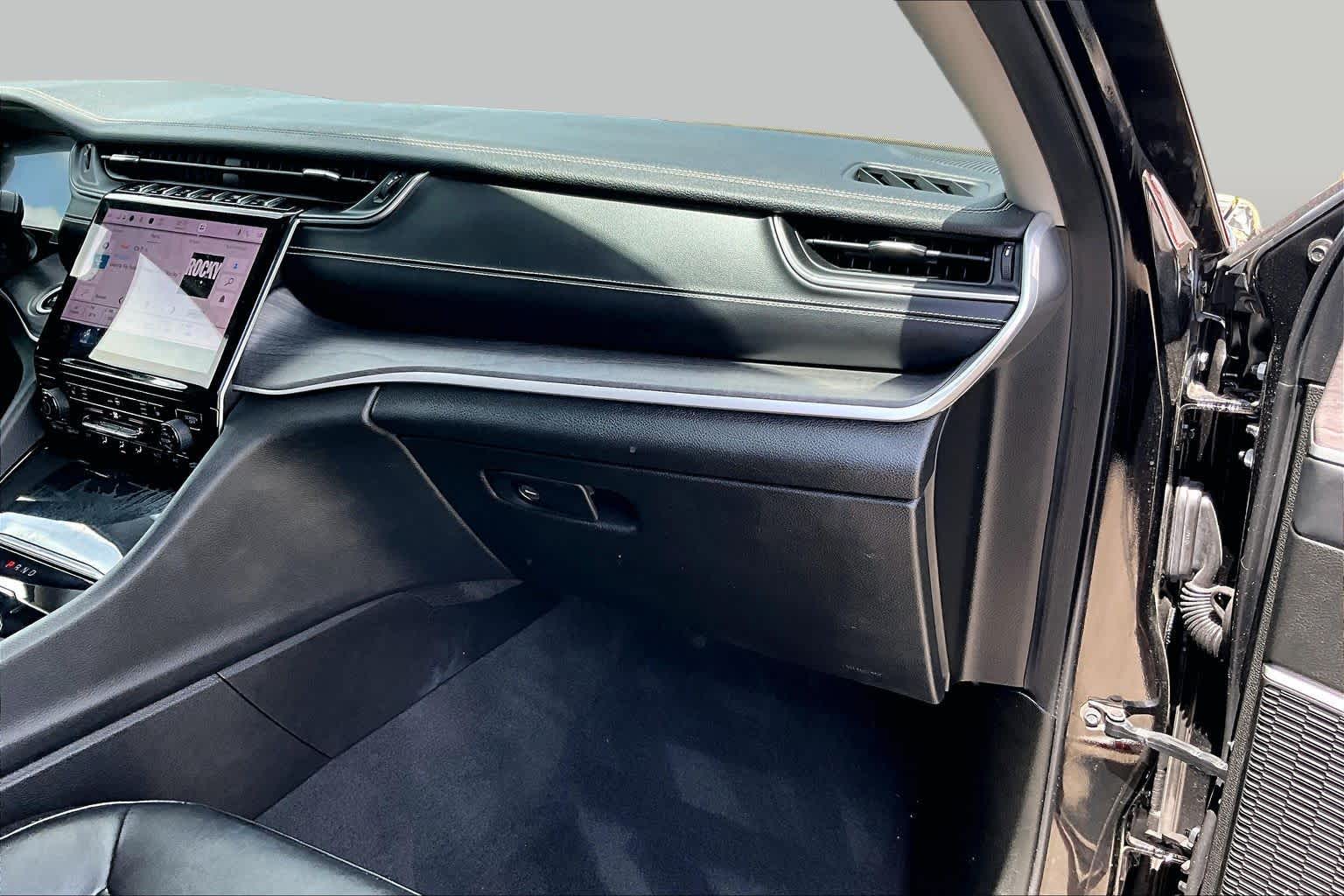 2022 Jeep Grand Cherokee Limited Diamond Black Crystal Pearlcoat at Tomball Chrysler Dodge Jeep Ram