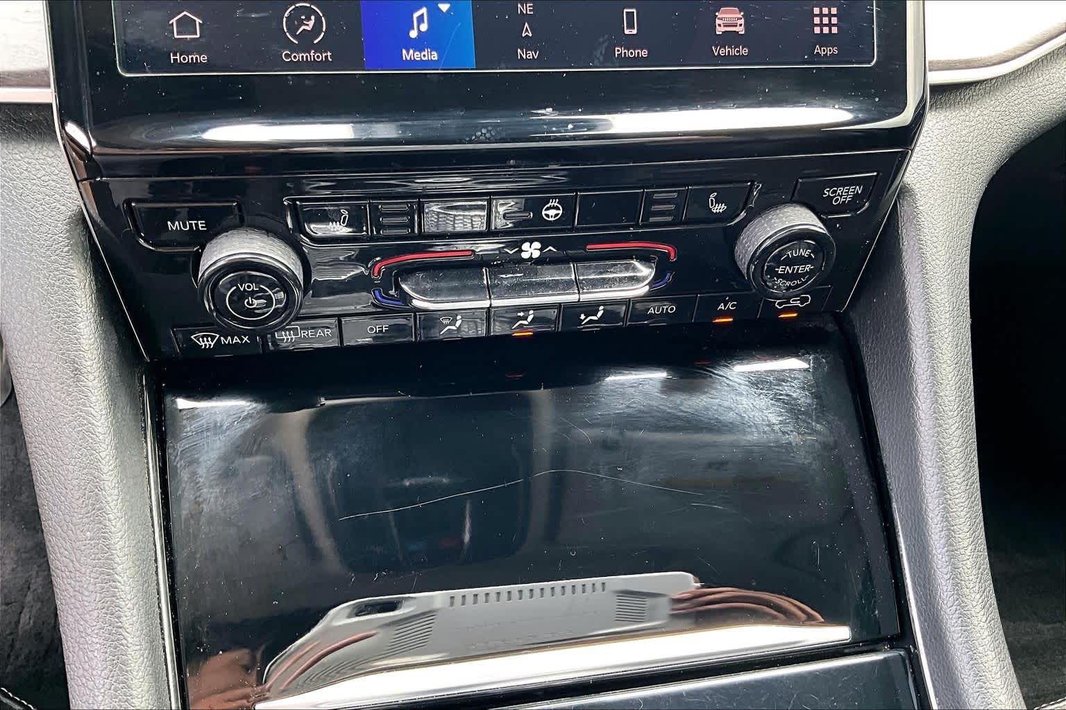 2021 Jeep Grand Cherokee L Limited Diamond Black Crystal Pearlcoat at AutoNation USA Katy