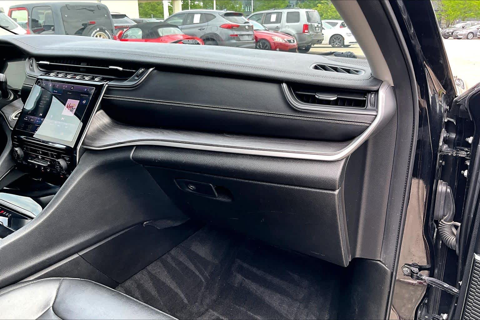 2021 Jeep Grand Cherokee L Limited Diamond Black Crystal Pearlcoat at AutoNation USA Katy