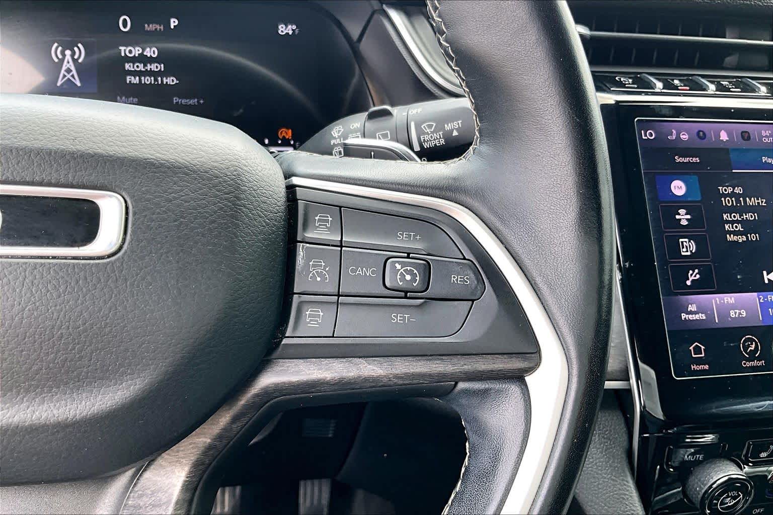 2021 Jeep Grand Cherokee L Limited Diamond Black Crystal Pearlcoat at AutoNation USA Katy