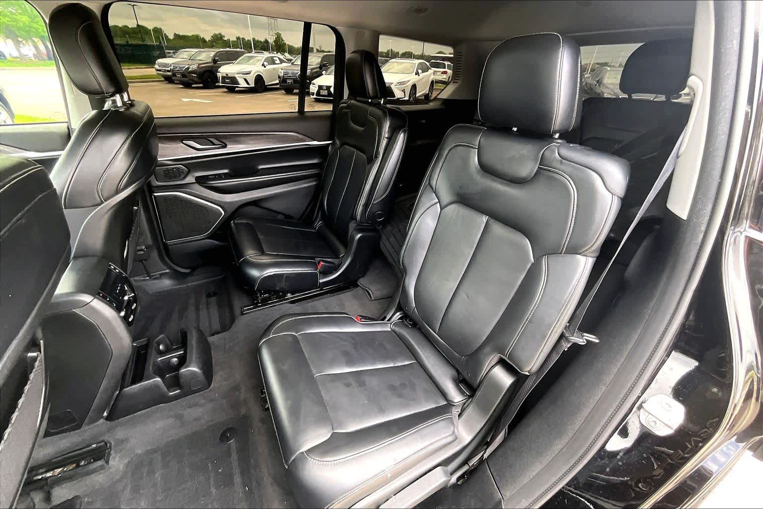 2021 Jeep Grand Cherokee L Limited Diamond Black Crystal Pearlcoat at AutoNation USA Katy