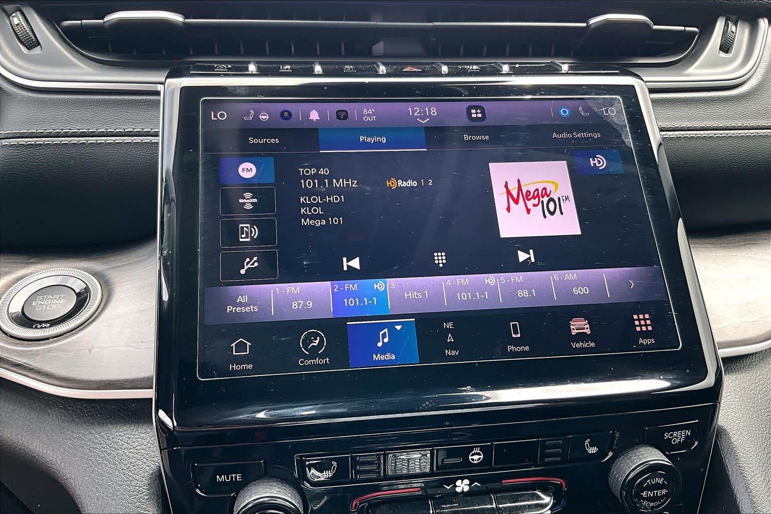 2021 Jeep Grand Cherokee L Limited Diamond Black Crystal Pearlcoat at AutoNation USA Katy