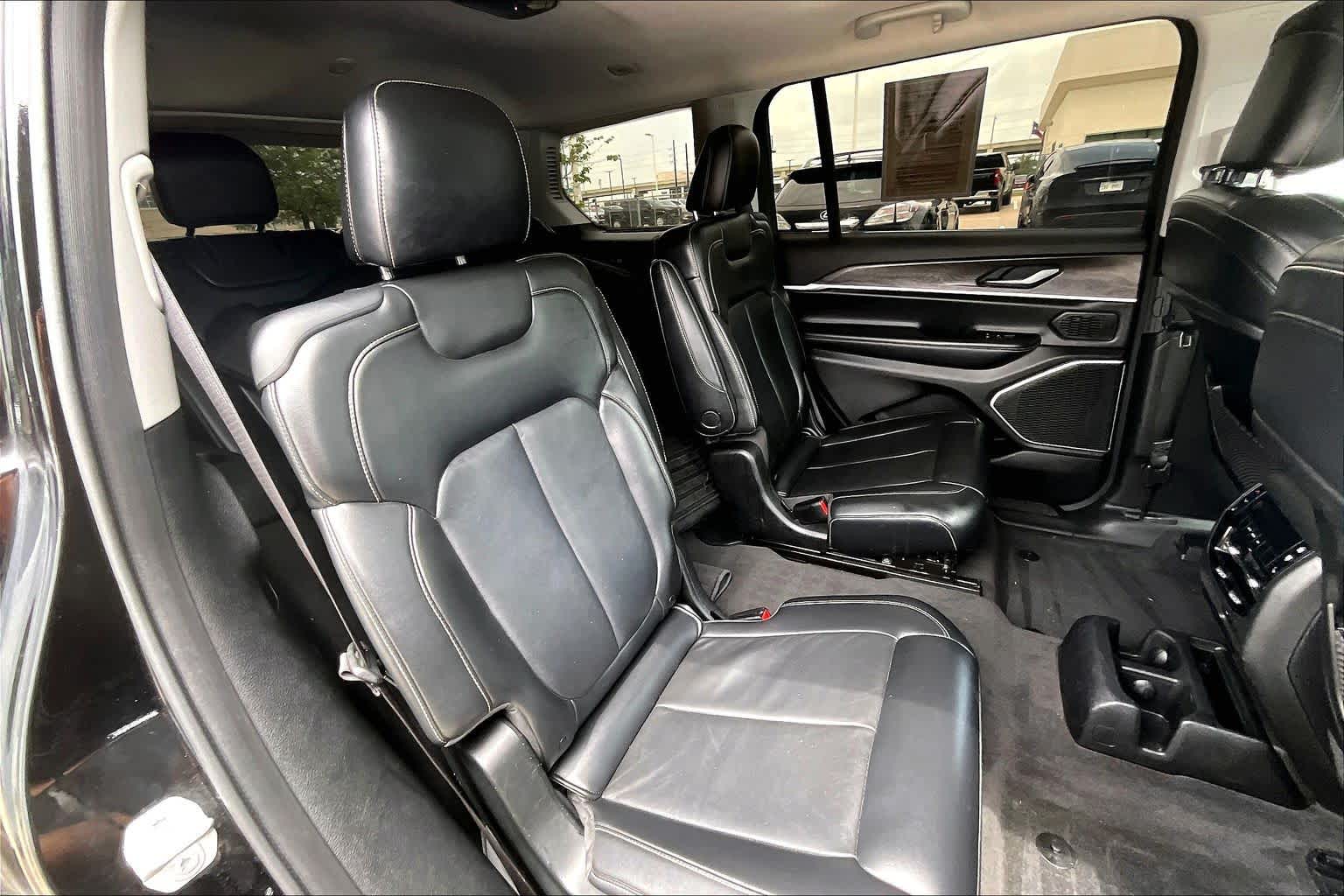 2021 Jeep Grand Cherokee L Limited Diamond Black Crystal Pearlcoat at AutoNation USA Katy