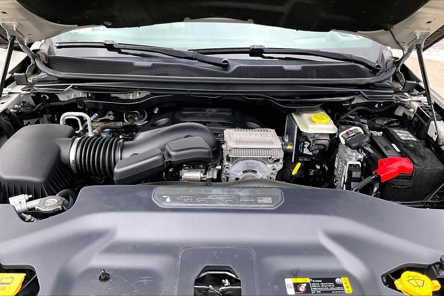 2022 Jeep Wagoneer photo 30 of 35