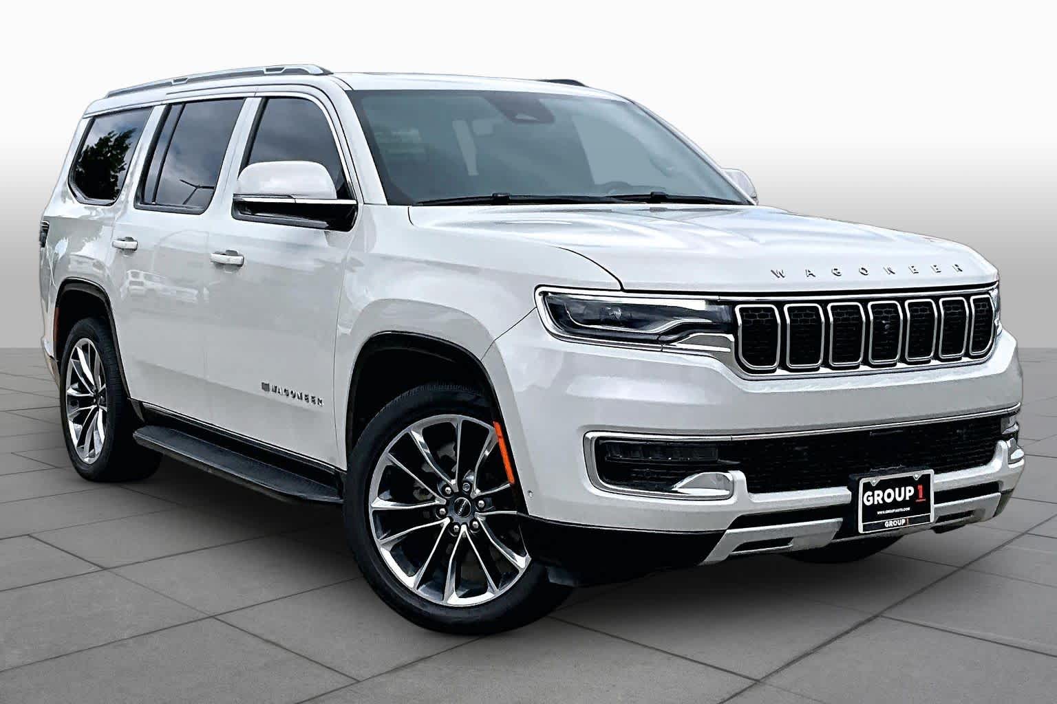 2022 Jeep Wagoneer photo 3 of 35