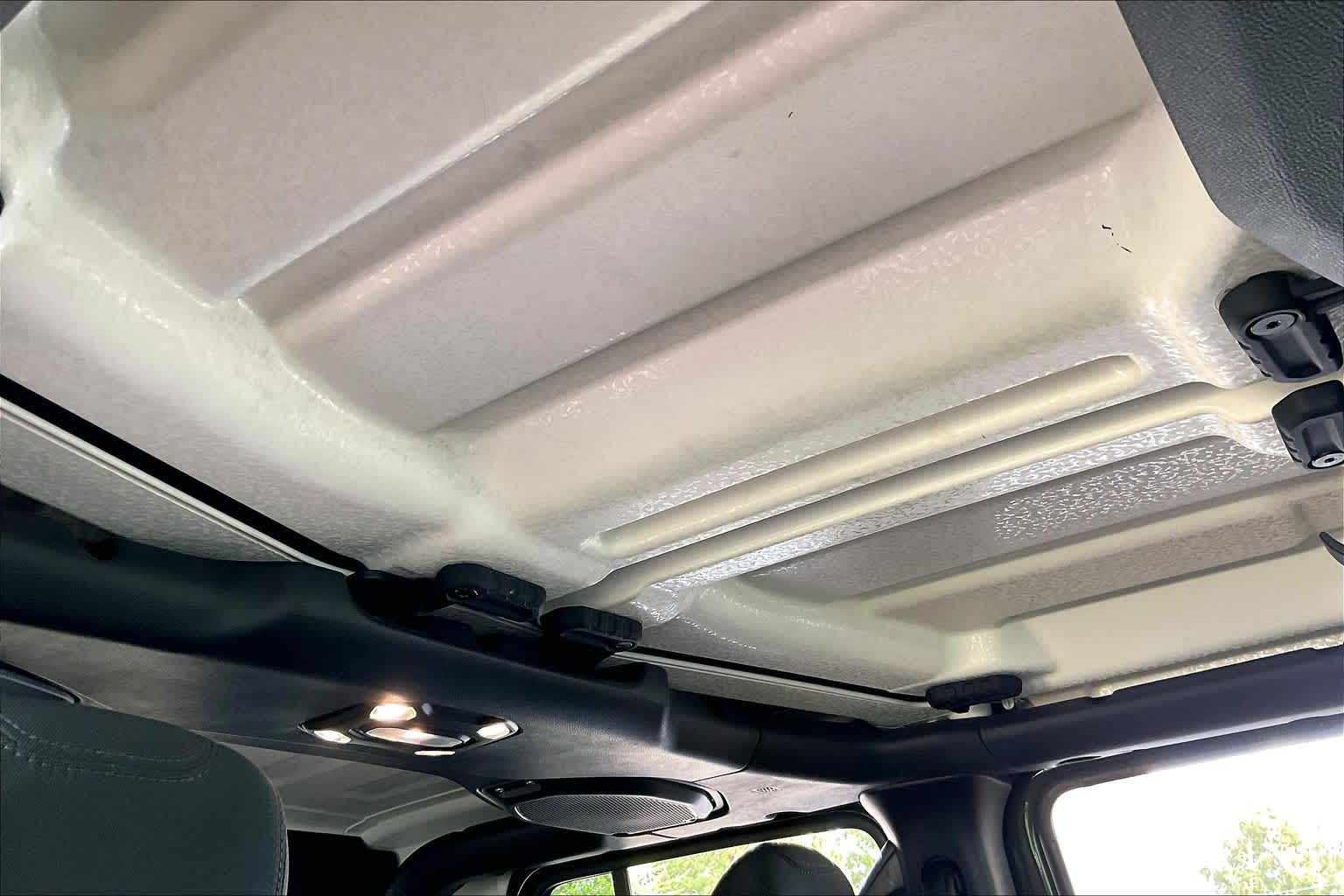 2022 Jeep Gladiator photo 13 of 35