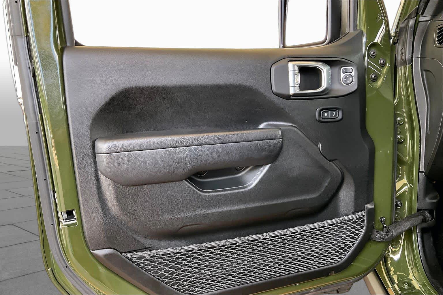 2022 Jeep Gladiator photo 20 of 35