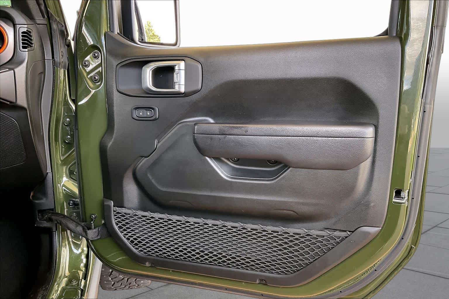 2022 Jeep Gladiator photo 21 of 35