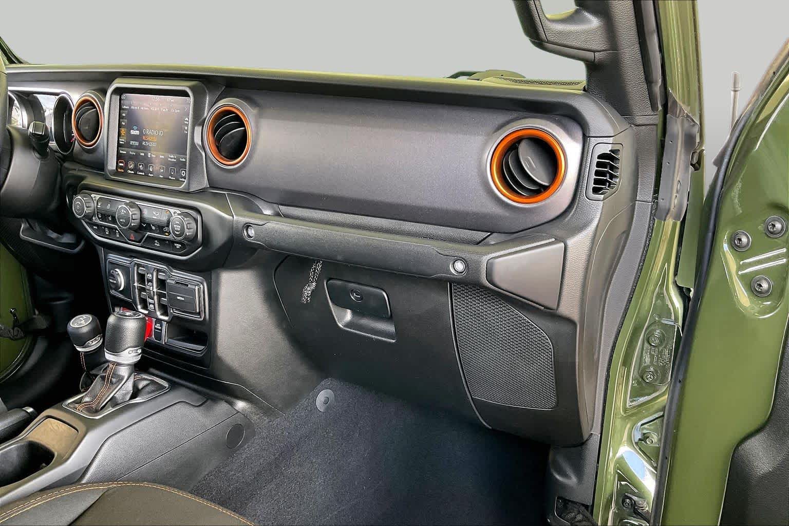 2022 Jeep Gladiator photo 17 of 35