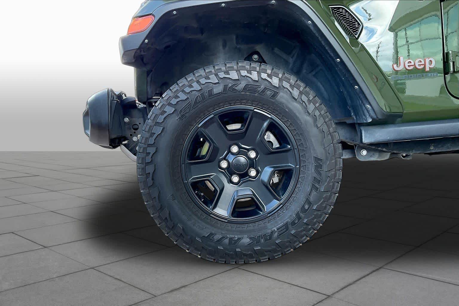 2022 Jeep Gladiator photo 10 of 35