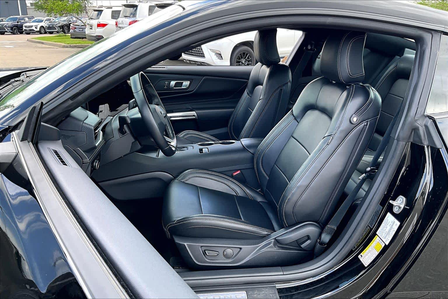 2025 Ford Mustang EcoBoost Premium - 6