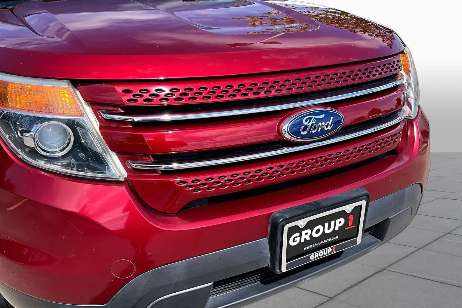 2015 Ford Explorer photo 28 of 35