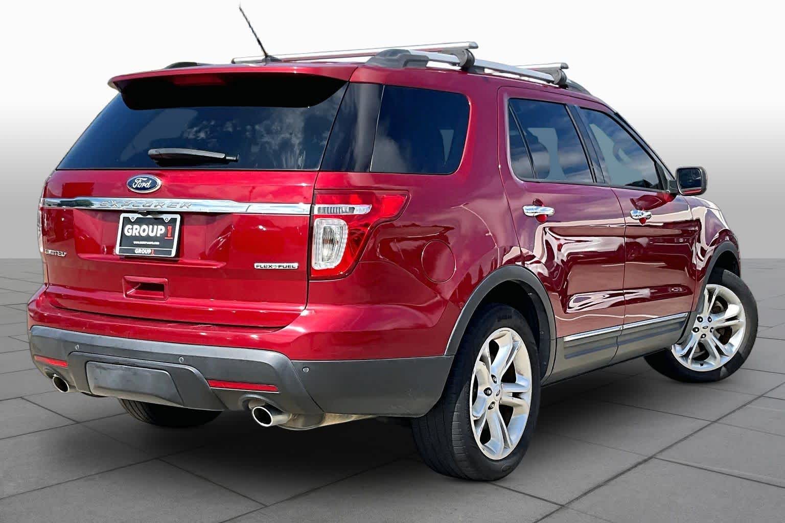 2015 Ford Explorer photo 12 of 35