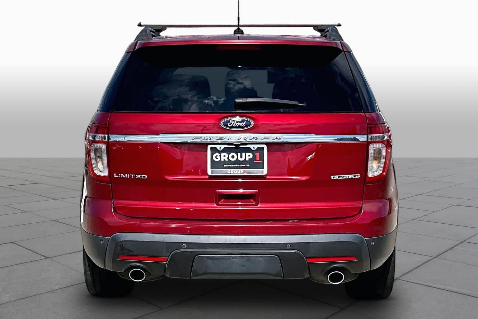 2015 Ford Explorer photo 5 of 35