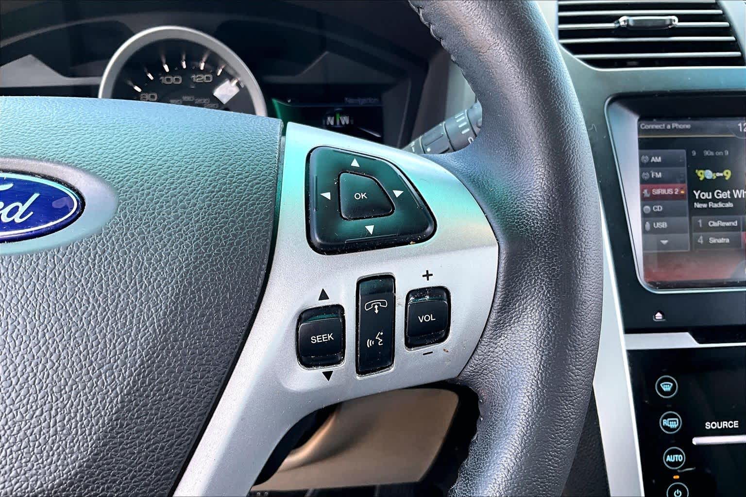 2015 Ford Explorer photo 23 of 35