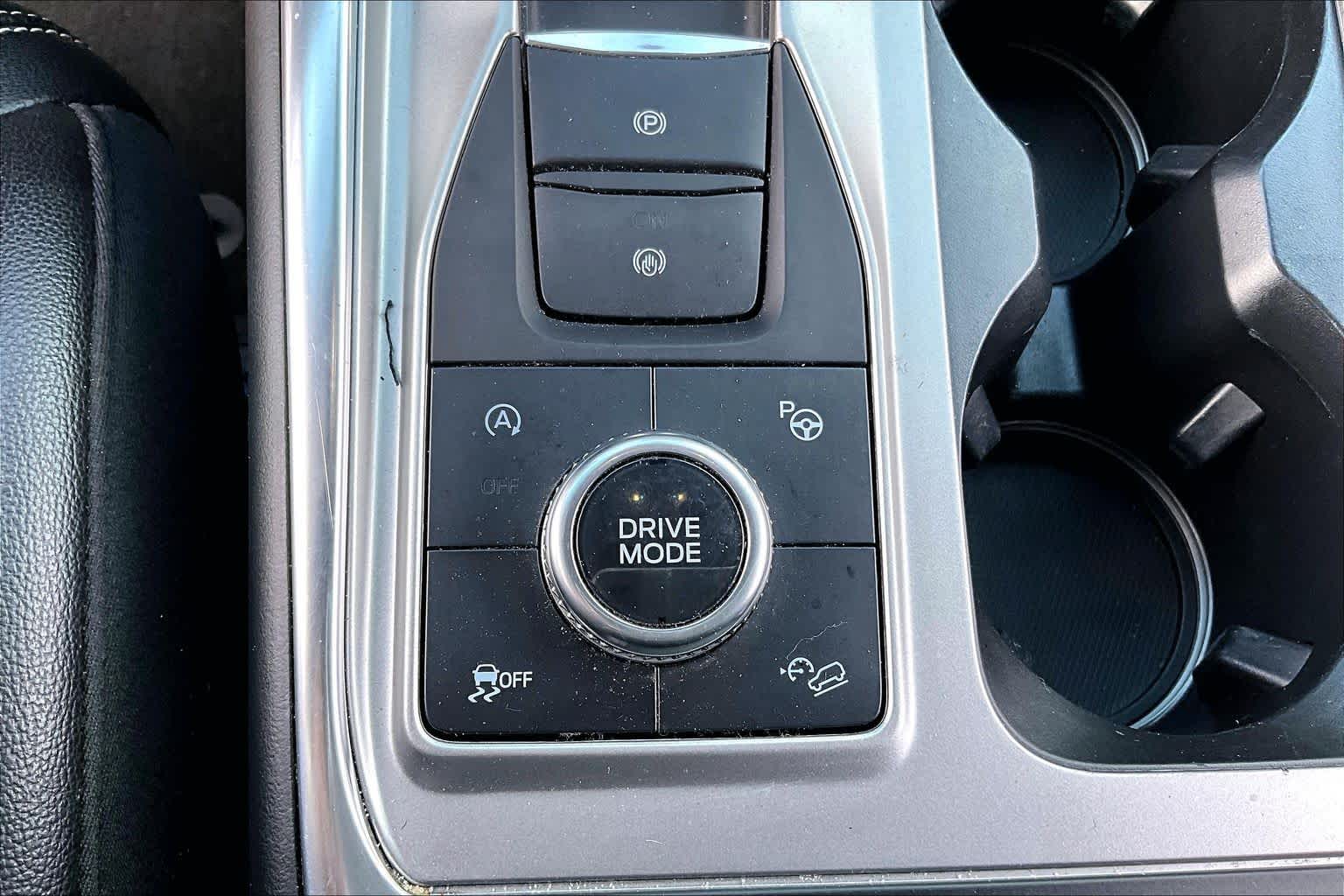 2020 Ford Explorer photo 33 of 34