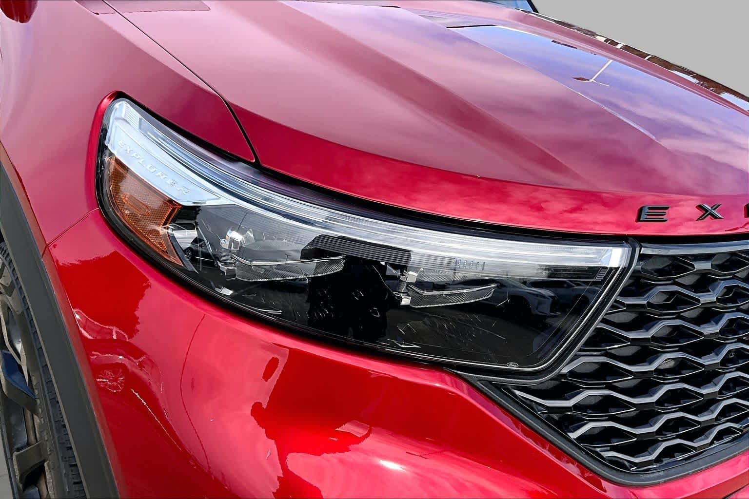 2020 Ford Explorer photo 25 of 34