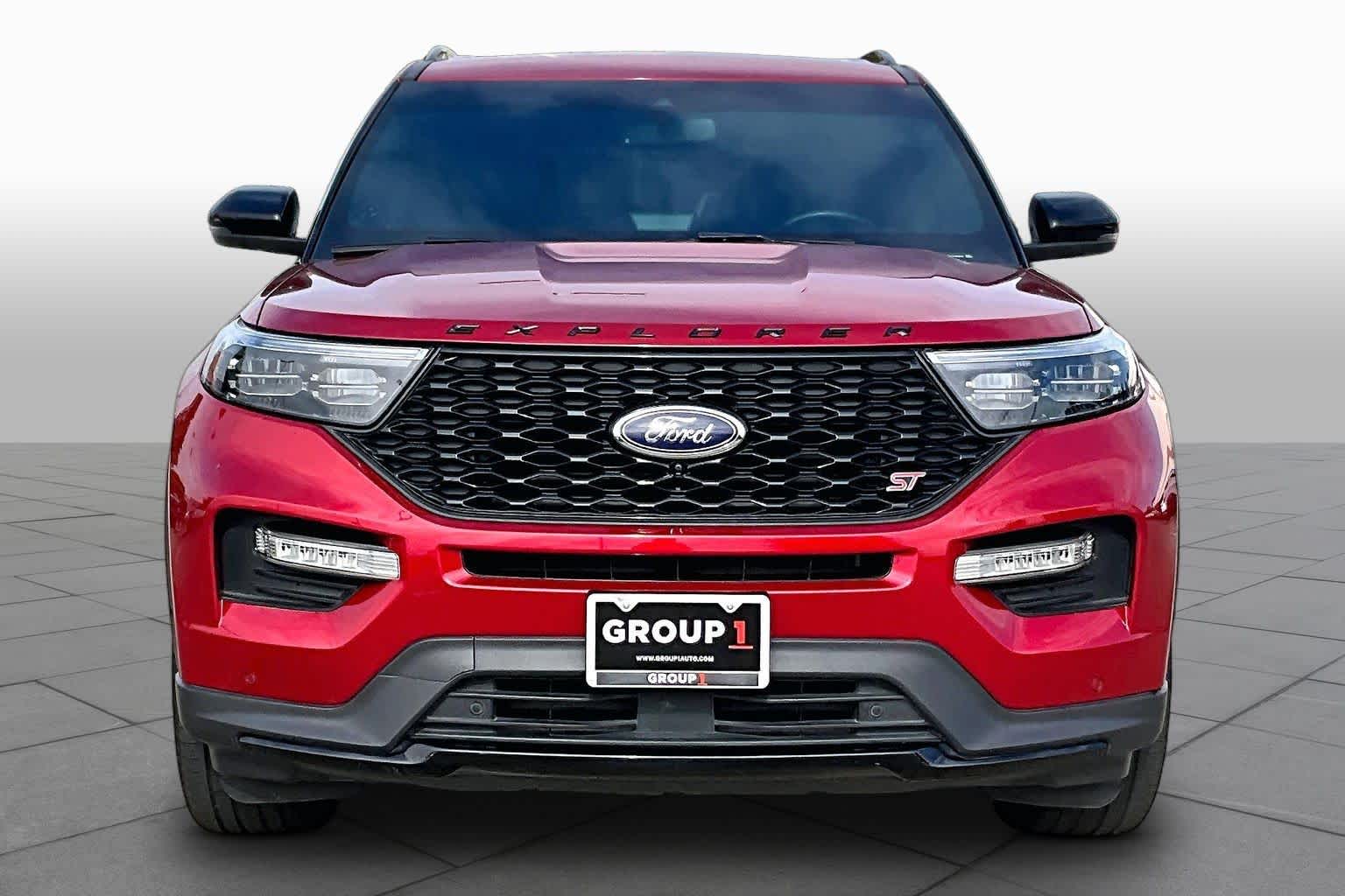 2020 Ford Explorer photo 4 of 34