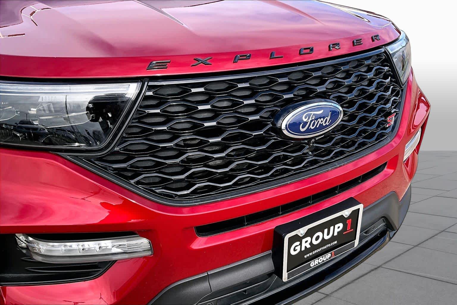 2020 Ford Explorer photo 27 of 34